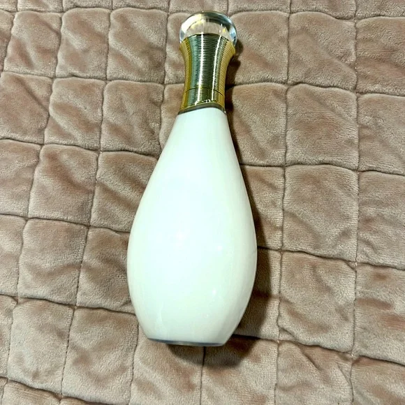 Jadore cream - Picture 1 of 2